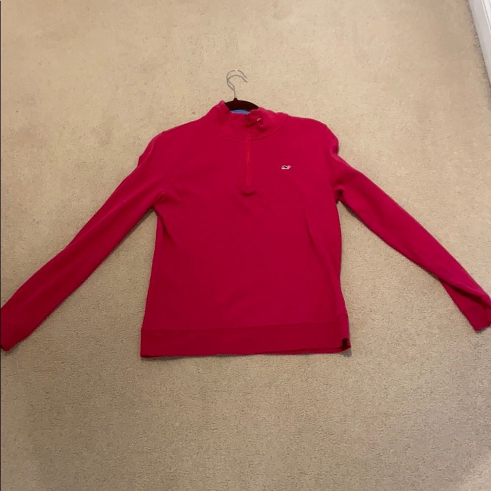 Vineyard vines pull over